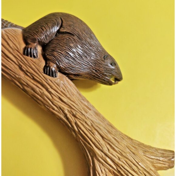 Vintage Carved Wood Art Detailed Beaver on a Log signed E. Hirt 8" x 4" - Picture 12 of 15